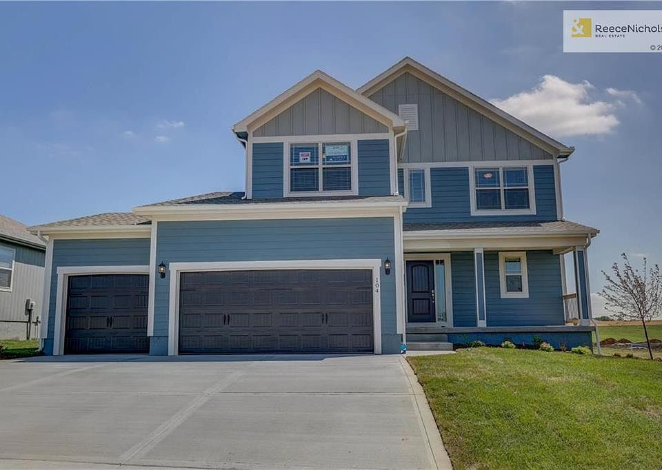 1st image of 104 SE Briar Valley Ln