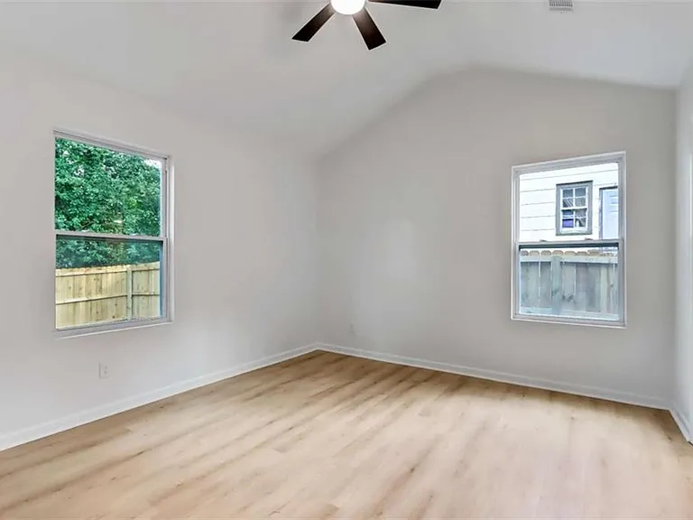 1200 Byewood Ln SW — Photo 33