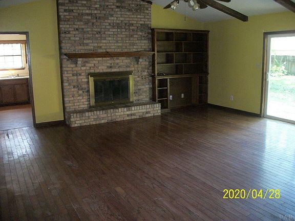 5th image of 308 Pecan Dr