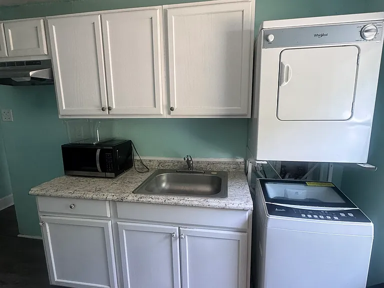 1228 Hinton St #1 — Photo 2