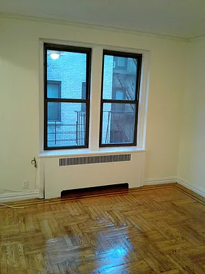 Rented by Roberto Guilbet, LREB | media 33