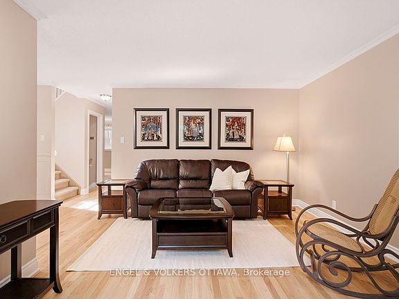 3rd image of 401 Saint Denis St