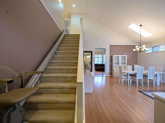 5th image of 5300 Admiral Way #31