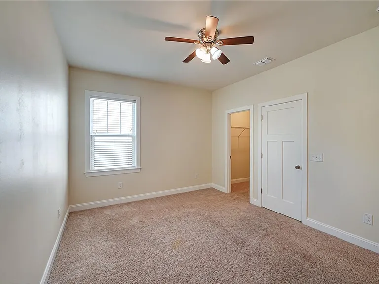 1309 Enfield Ln — Photo 31