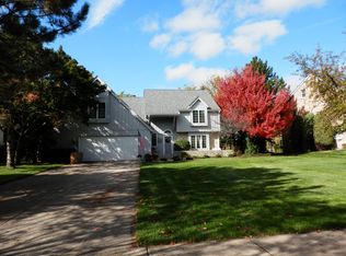 504 San Carlos Rd, Minooka, IL 60447