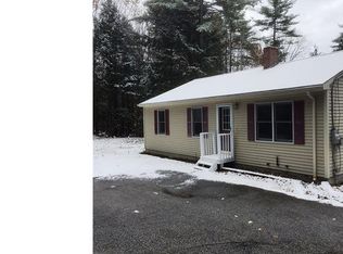26 Sloans Cove Rd, Raymond, ME 04071