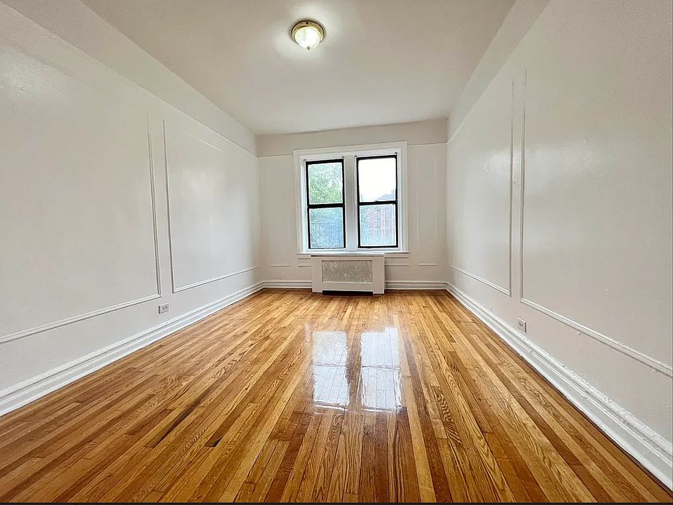1st image of 367 E 201st St APT C3