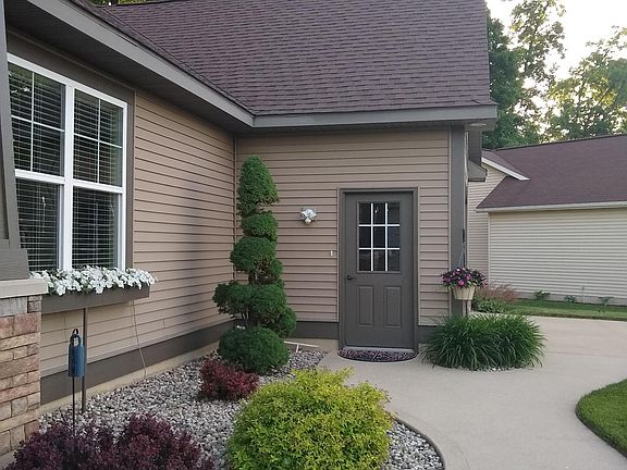 3rd image of 3731 Snip Dr
