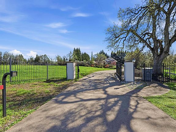 2nd image of 5052 Eureka Rd