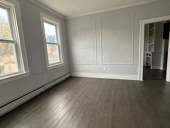 5th image of 29-31 Essex St #2RR
