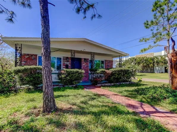 9346 2nd St N, Saint Petersburg, FL 33702