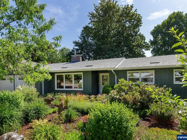 3870 Saxon Dr S, Salem, OR 97302