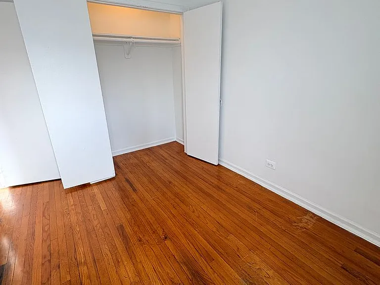 4946 W Adams St — Photo 5