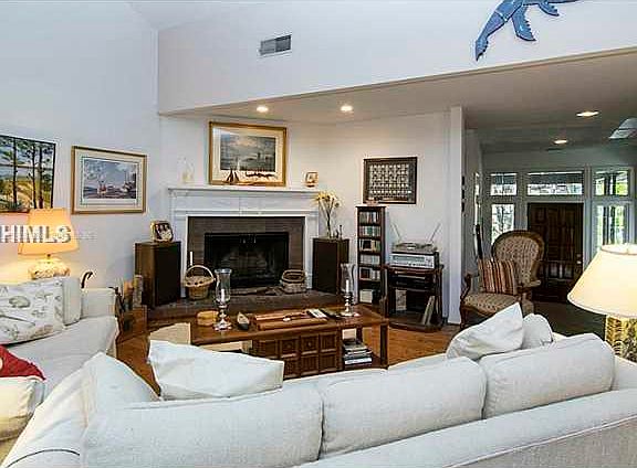 5th image of 86 N Sea Pines Dr