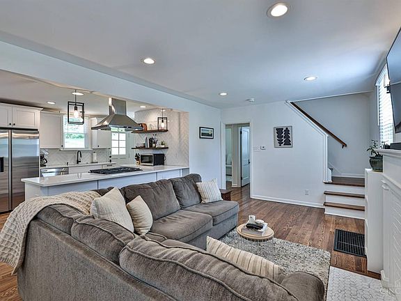 4th image of 2832 Cortelyou Pl