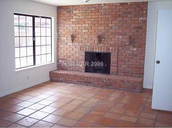 2nd image of 3071 E Rochelle Ave