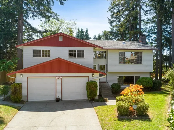 1029 Newport Court NE, Renton, WA 98056