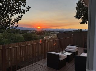 556 Longfellow Ln, Highlands Ranch, CO 80126