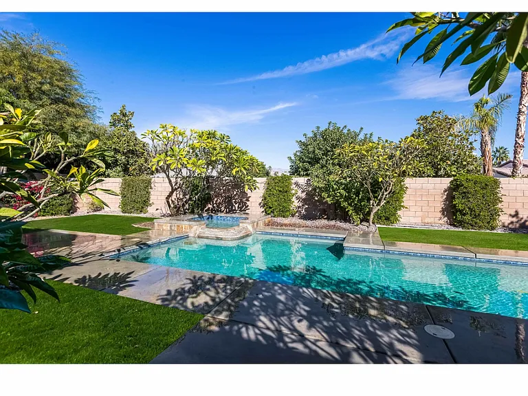 79720 Amalfi Dr — Photo 19