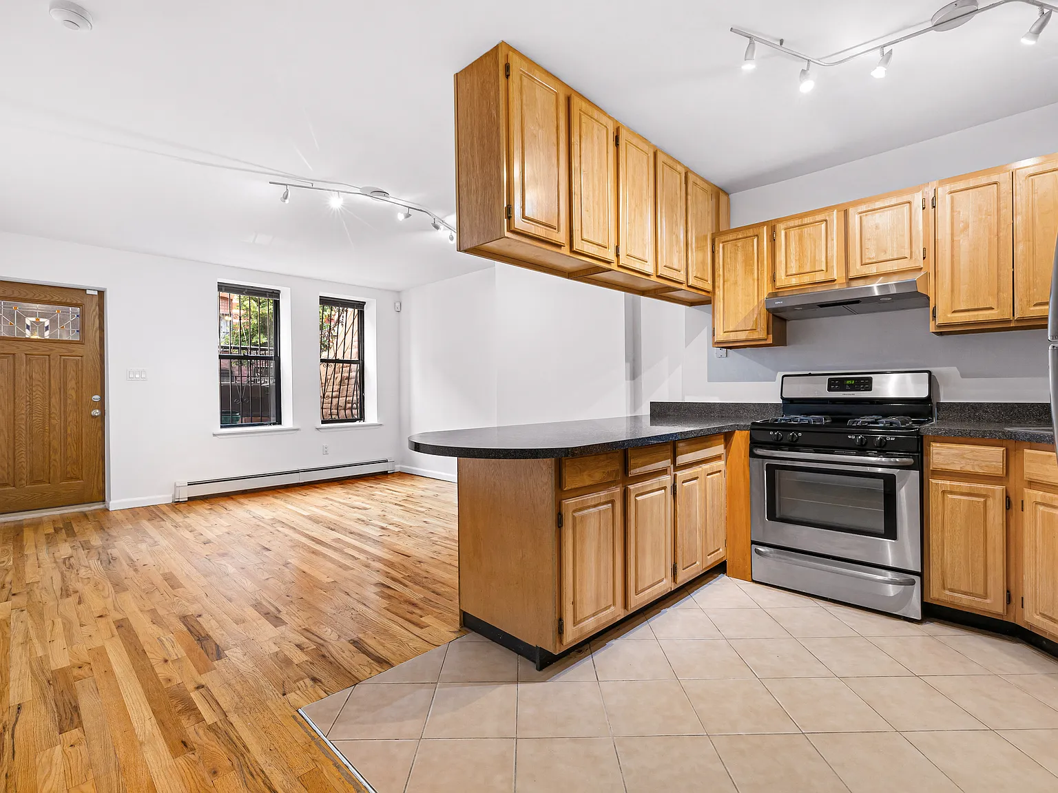 206 West 122nd Street — Photo 3