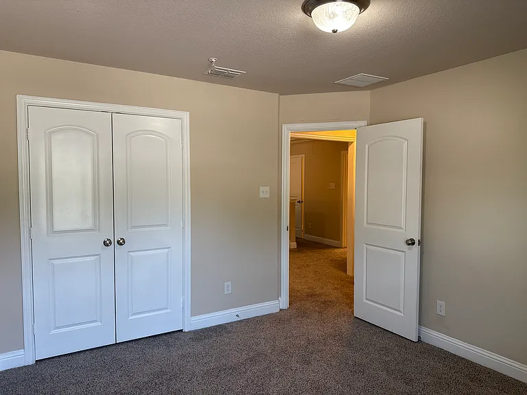 2610 Jackson Dr — Photo 9