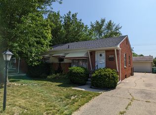 6626 Arcola St, Garden City, MI 48135