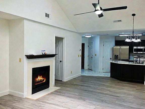 5th image of 716 Sunrise Cir