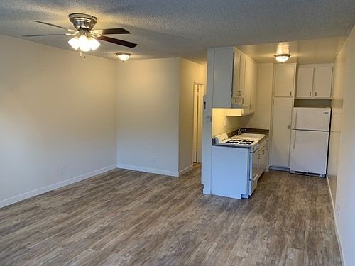 5th image of 2925 4th St APT 17