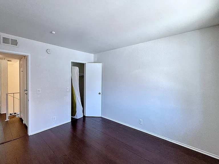 1671 E Kingsley Ave #B — Photo 26