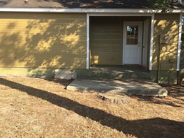 2nd image of 4111 Hamilton Cir