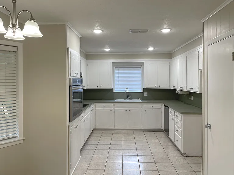 3507 Silverwood Dr — Photo 9