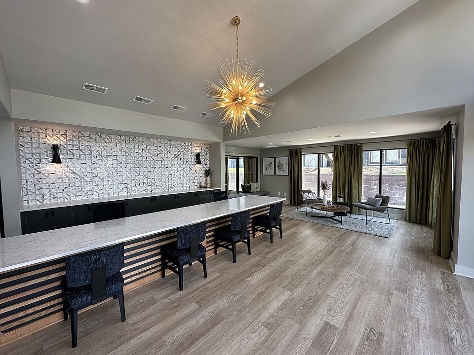 1st image of 1400 Huckleberry Ln #903