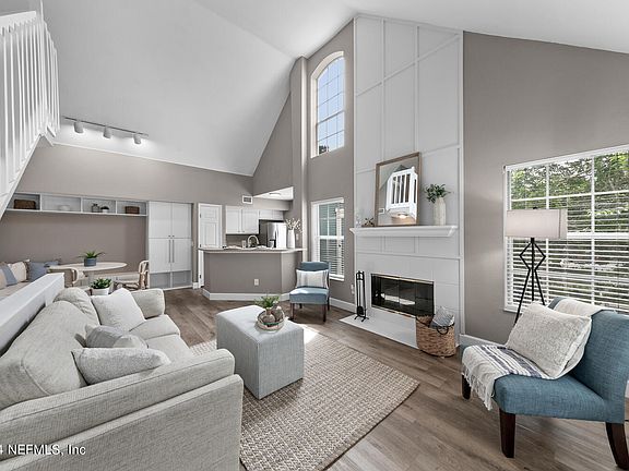2nd image of 13703 RICHMOND PARK Drive N #2205