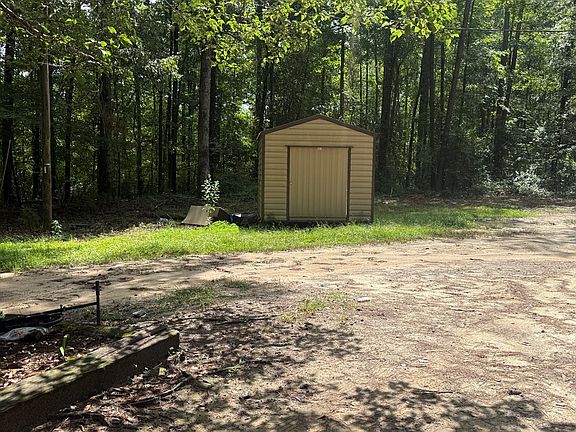 3rd image of 1155 Mount Zion Rd