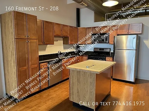160 Fremont St #208 Photo 1
