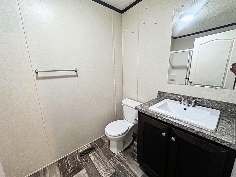 381 Laird St — Photo 8