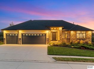 12450 S 79th Ave, Papillion, NE 68046