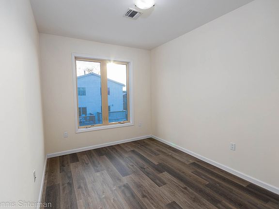 2nd image of 16 Burnside Ave APT 3