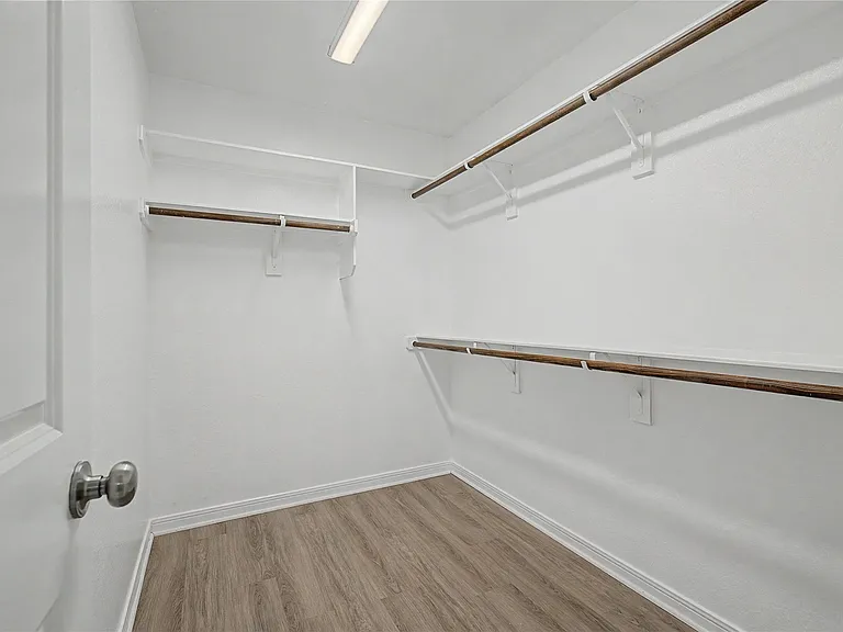 2134 Markley Dr — Photo 17