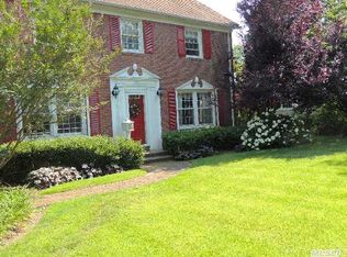 158 E Williston Ave, East Williston, NY 11596