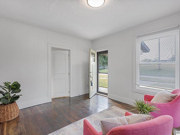 5th image of 2242 Ash St