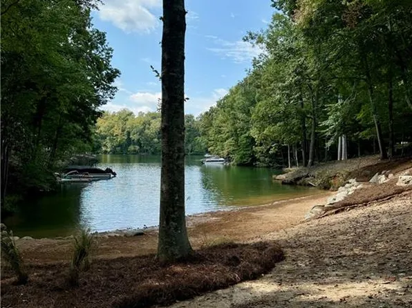 342 Crows Nest Dr #24, Stokesdale, NC 27357