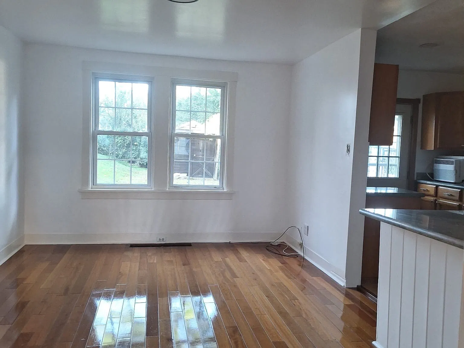 3 bed, 1200 sqft, $2,094 — Photo 4
