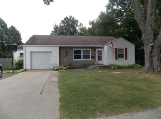 407 W 4th St, Buchanan, MI 49107