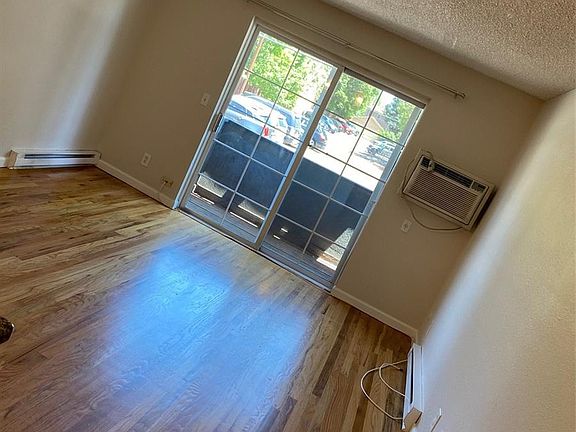 3rd image of 1410 N York St APT 23