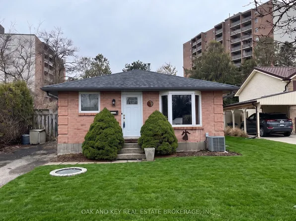 63 Dundee Ct, London, ON N6C 5E4