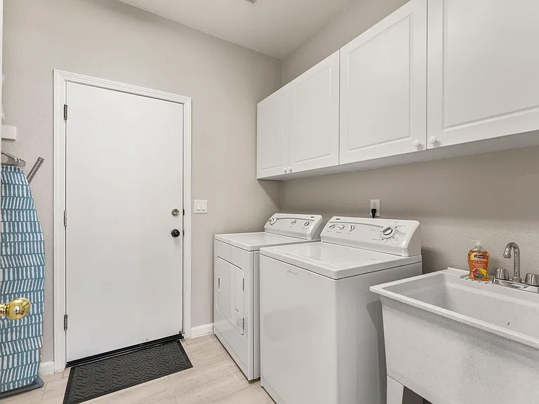 10640 Arbor Way — Photo 23