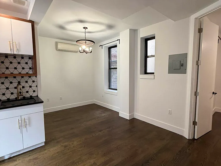 921 Saint Marks Ave #1A — Photo 2