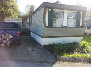 30 Hickory Ln, Warren, OH 44481