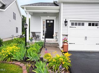 16 Joshua Pl, Glenmont, NY 12077